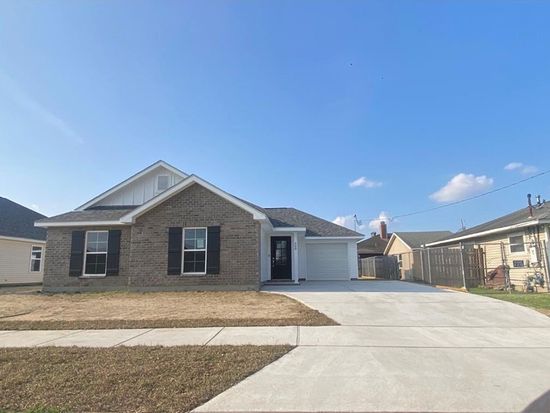 500 Helis Dr, Westwego, LA 70094