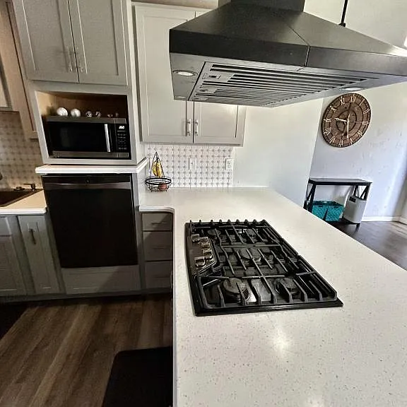 233 Greydene Ave — Photo 4