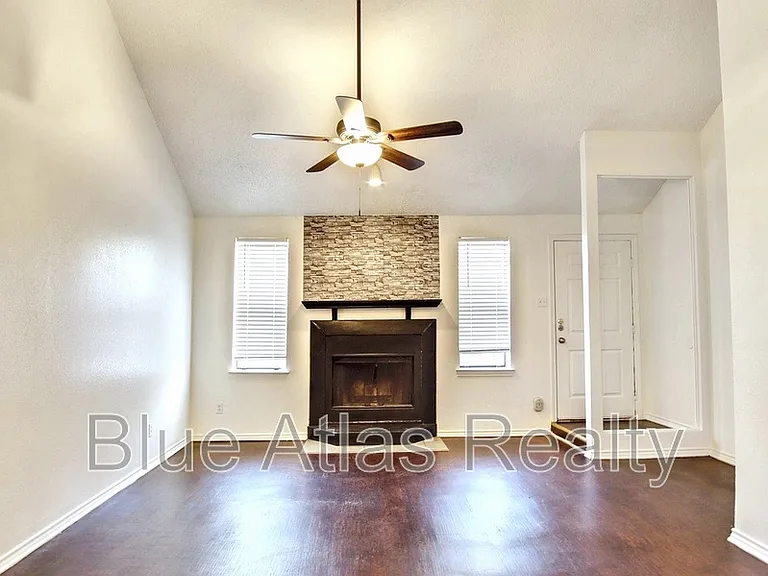 916 Hilltop Dr #B — Photo 5