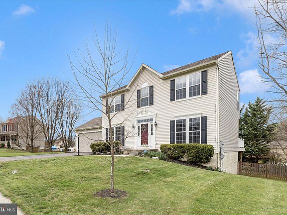 3rd image of 3 Fishing Creek Ln