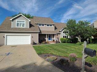 722 Stevens Creek Blvd, Forsyth, IL