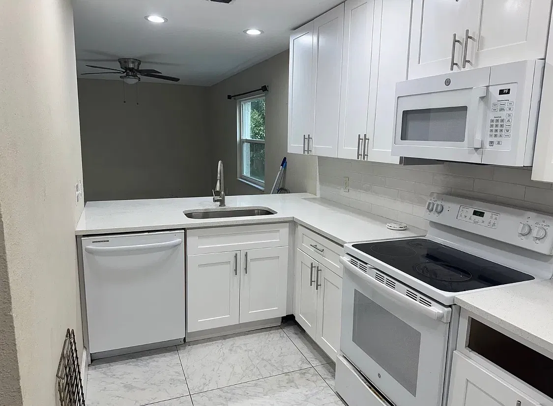 3 bed, 1101 sqft, $2,200 — Photo 1