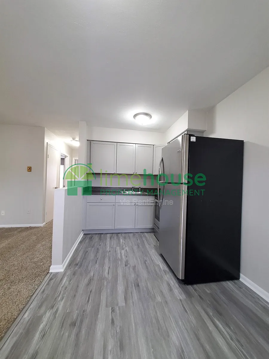 Building Photo - 9117 Chesapeake Blvd #4