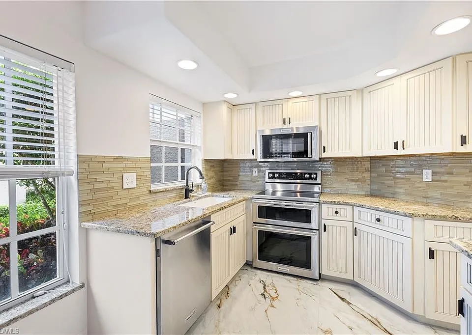 13601 Worthington Way #1206