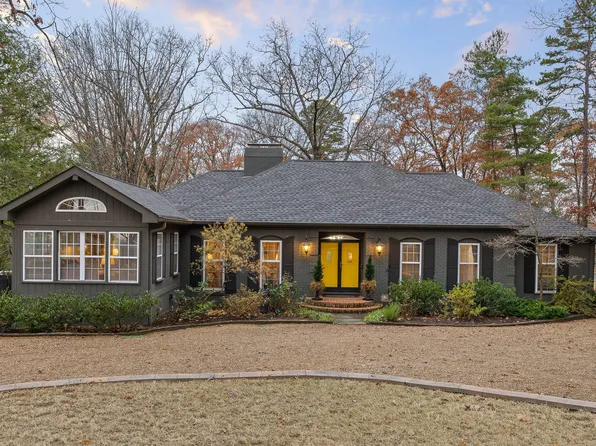 123 N Palisades Dr, Signal Mountain, TN 37377