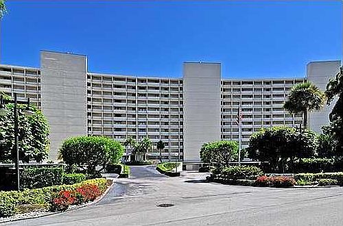1st image of 126 Lakeshore Dr #5260