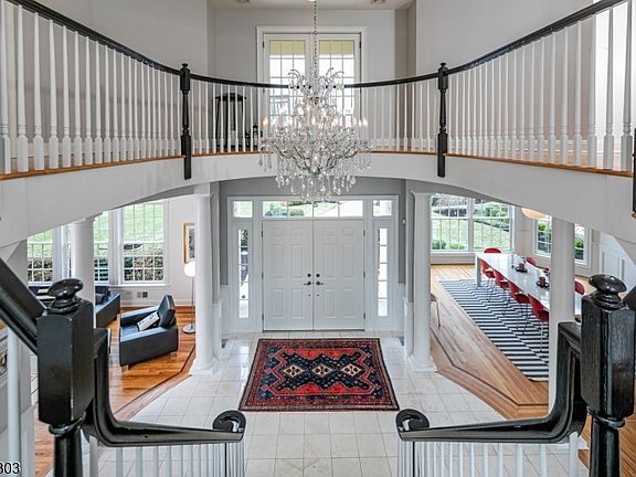 3rd image of 87 High Ridge Rd