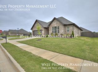 250 Dustin Ln NW, Madison, AL 35757