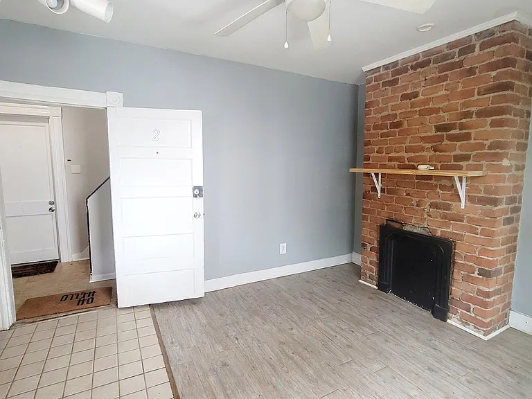 516 S Pine St — Photo 8