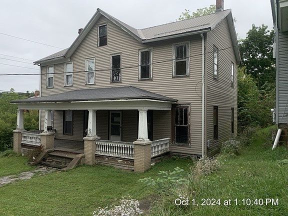 5th image of 210 & 212 Harriott Ave