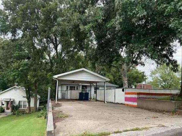 125 Tomlinson St, East Alton, IL 62024