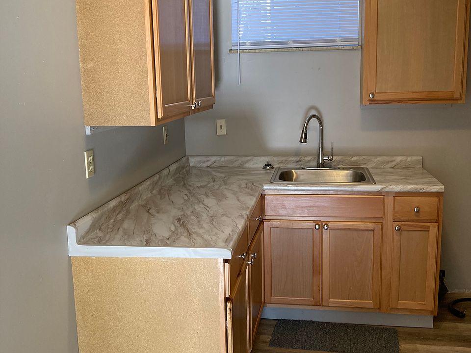 1st image of 1104 McKinley Dr