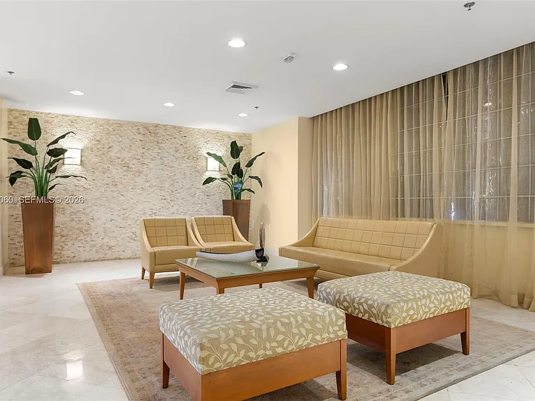 6767 Collins Ave #1905 — Photo 14