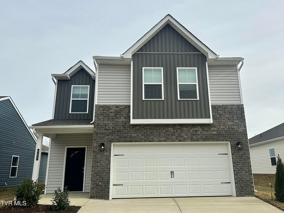 1st image of 683 Saint Andrews Dr