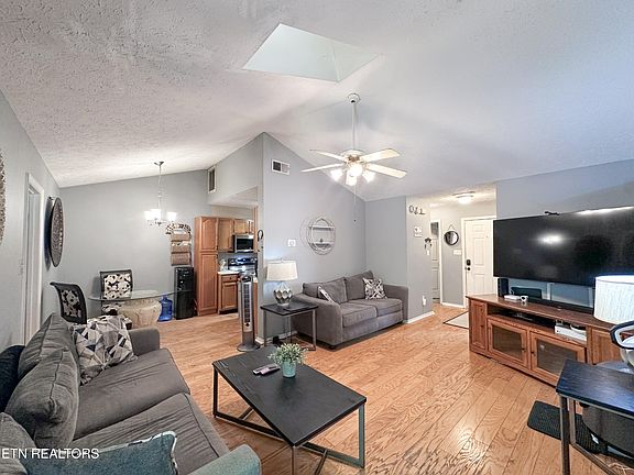 5th image of 2748 Big Fork Way
