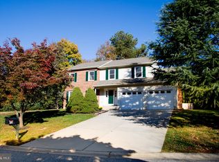 15 Blue Fox Ct, Newark, DE 19711