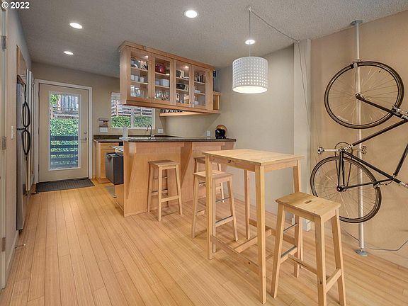4th image of 1300 NE 68th Ave APT 12