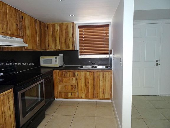 4th image of 9375 Fontainebleau Blvd APT L434