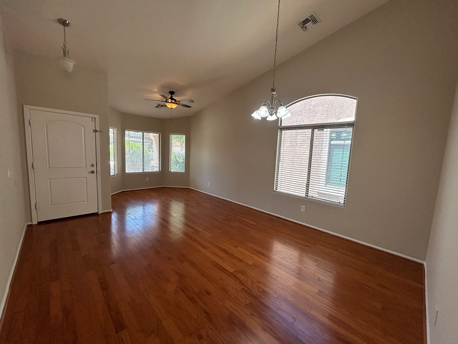 4 Bed 2. — Photo 4