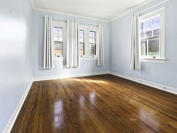 4th image of 165 Alix St