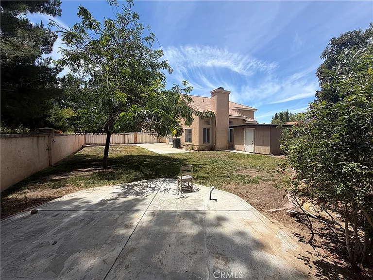 42920 Corte Salamanca — Photo 25