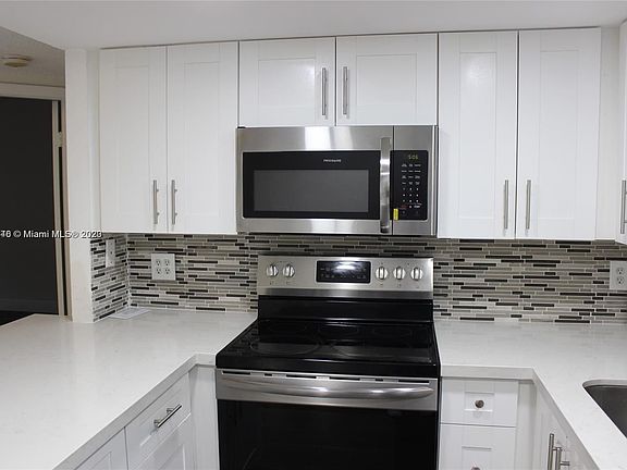 2nd image of 8290 Lake Dr APT 504