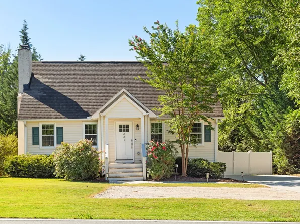 331 Hammett Bridge Rd, Greer, SC 29650
