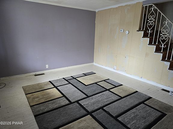 3rd image of 9 Glinko St