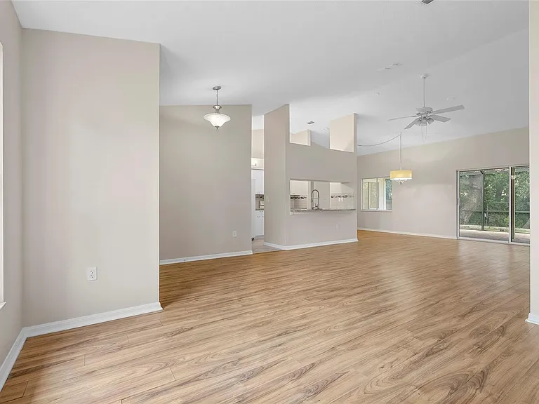 7710 33rd Ln E — Photo 9