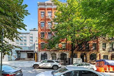 Rented by Safdie Realty Group