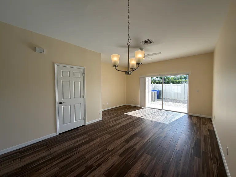 3612 Pine Oak Cir — Photo 5