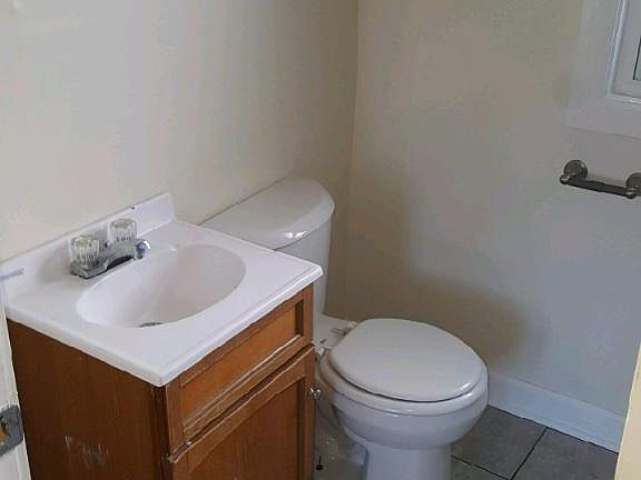 4th image of 3844 Parrish Ave Unit 2