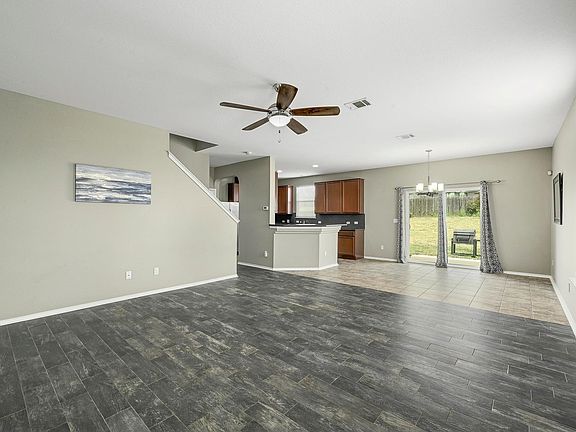 3rd image of 191 Cushman Dr