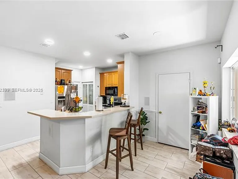1844 SW 102nd Way #Townhouse 1844 — Photo 14