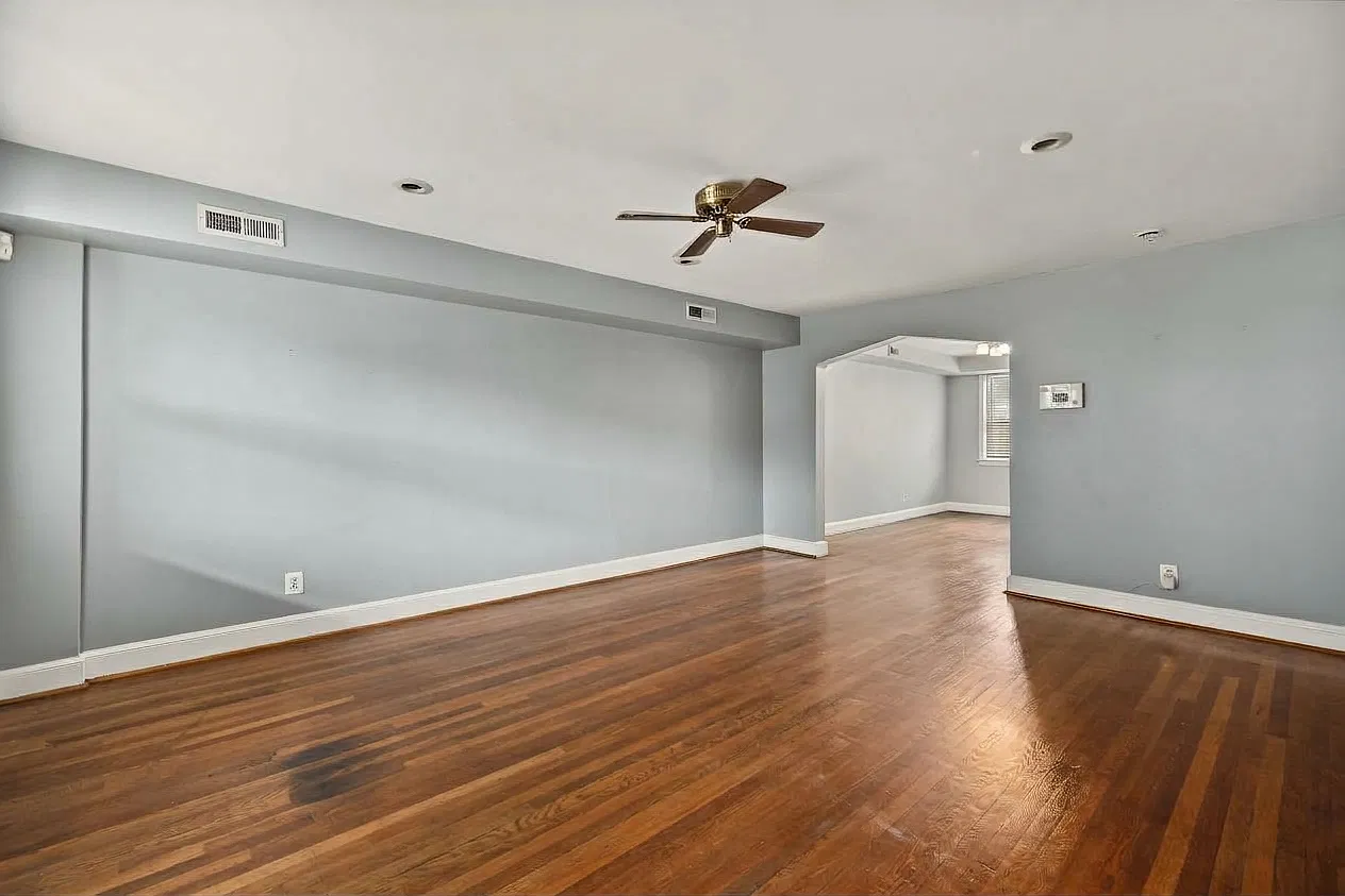 5 bed, 2875 sqft, $6,400 — Photo 2