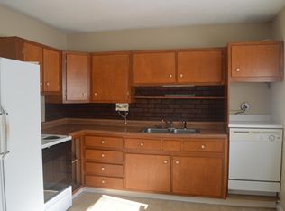 1522 Country Club Rd, Columbus, OH 43227