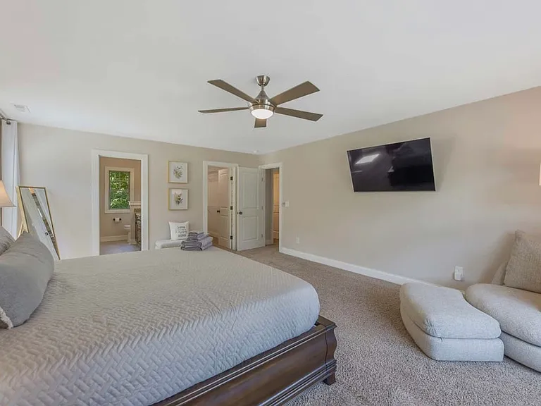 8425 Hobhouse Cir — Photo 28