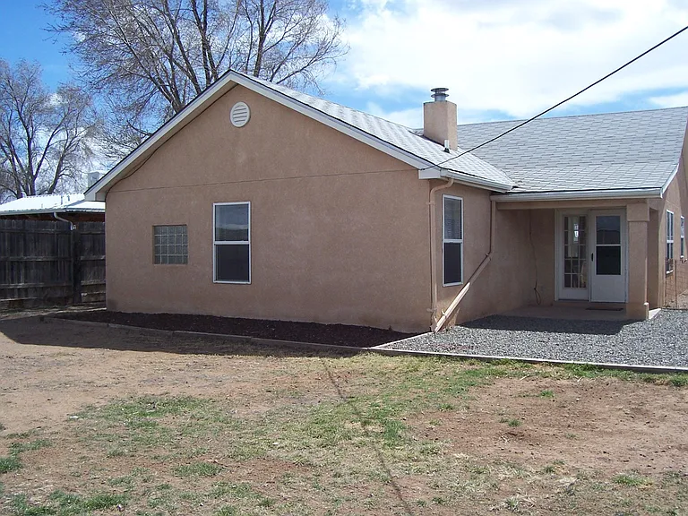 109 Link Ave W — Photo 12