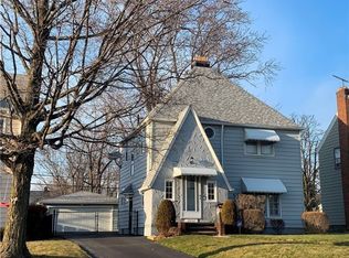 20507 Raymond St, Maple Heights, OH 44137