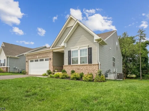 122 Club House Dr, Washington Twp., NJ 07882