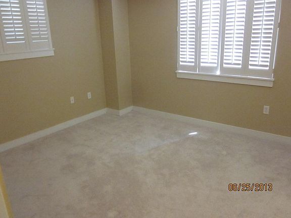 2nd image of 372 Franklin St #2