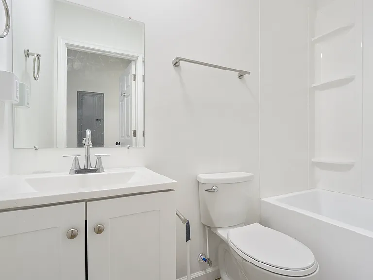 26 S Mulberry St #1R — Photo 3