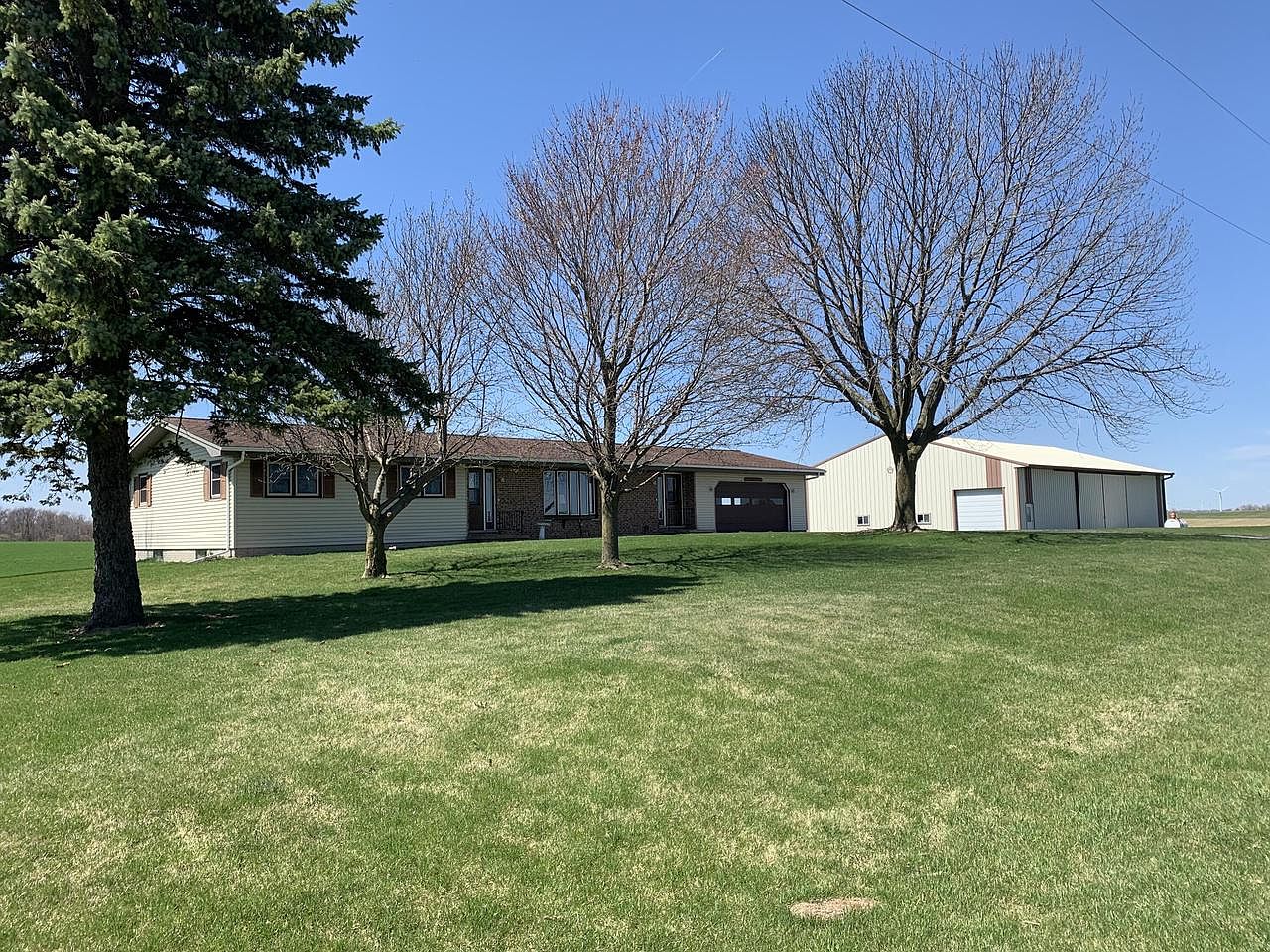 N9471 Sunnyview ROAD, Mayville, WI 53050 | Zillow