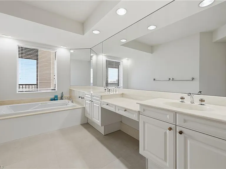 8990 Bay Colony Dr #1203 — Photo 18