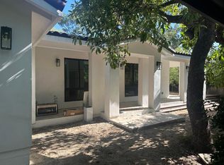 5018 Castle Rd #1, La Canada Flintridge, CA 91011