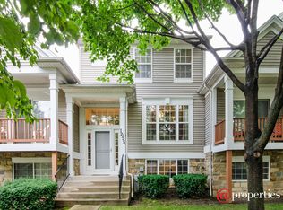 1625 Fox Run Dr, Arlington Heights, IL 60004