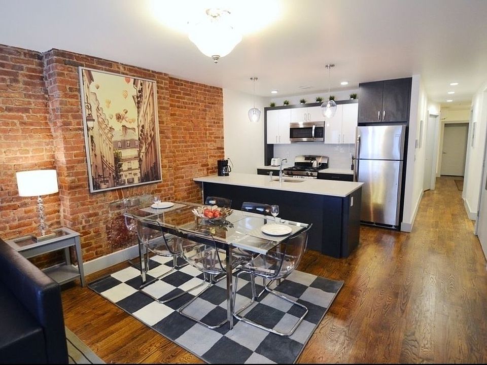 1st image of 164 Underhill Ave #1