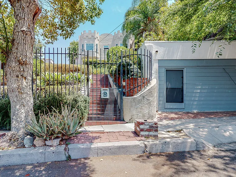 3627 Crestmont Ave — Photo 47