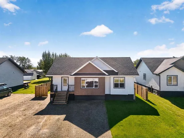 11117 N 104th Ave, La Crete, AB T0H 1L0