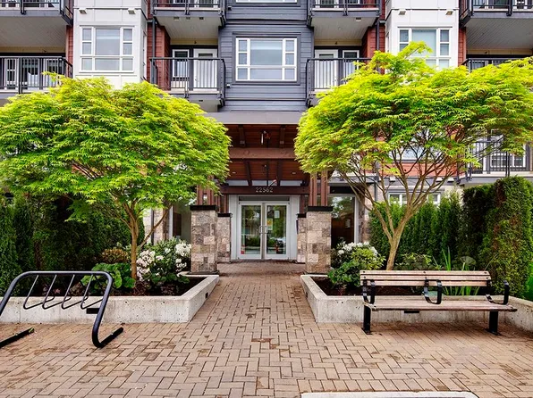 22562 121st Ave #101, Maple Ridge, BC V2X 3Y8